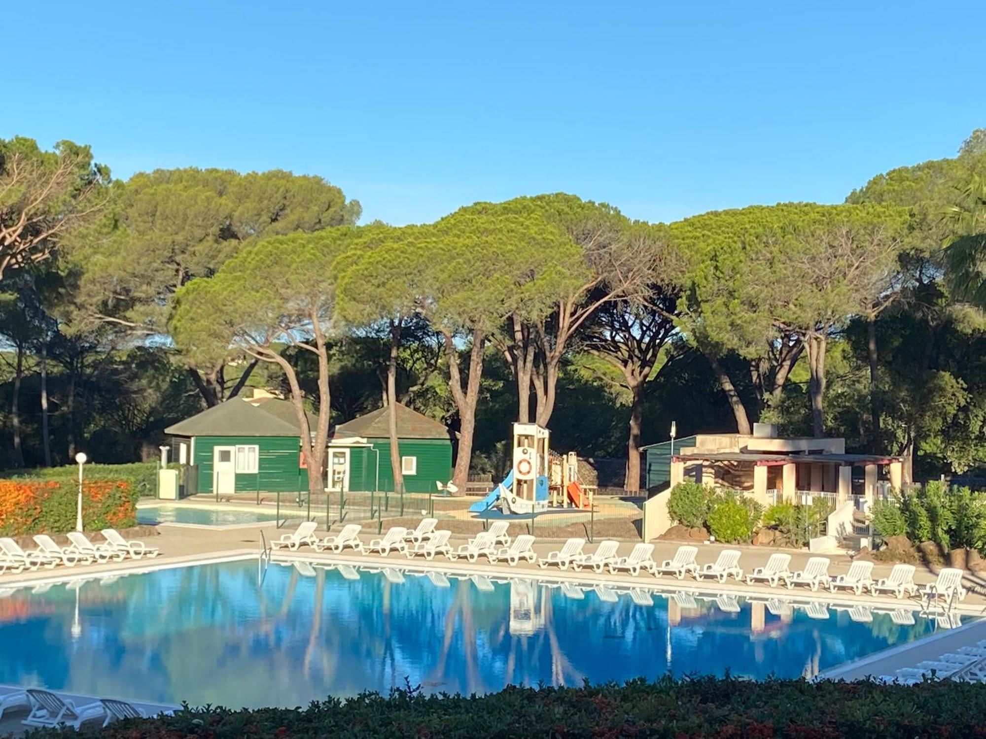 Domaine Valescure Appartement 1 Ou 2 Pieces Vue Jardin Ou Piscine แซ็งต์-ราฟาเอล ภายนอก รูปภาพ